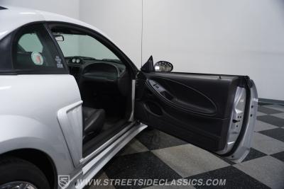 2001 Ford Mustang Saleen S281 SC