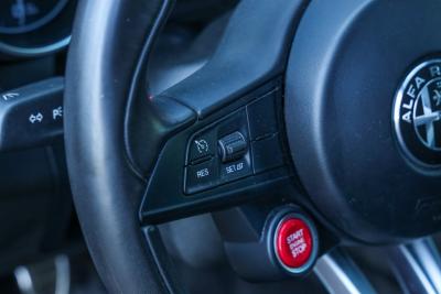 2017 Alfa Romeo Giulia 2.9 V6 Quadrifoglio Performance Edition &ldquo;Manual and Carbon Seats by Sparco&rdquo;