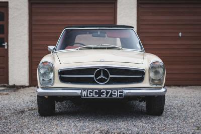 1968 Mercedes - Benz 280SL Pagoda