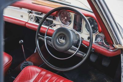 1968 Mercedes - Benz 280SL Pagoda