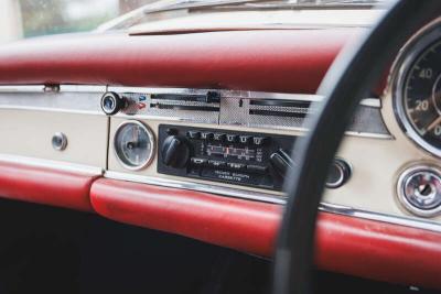 1968 Mercedes - Benz 280SL Pagoda