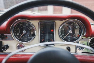 1968 Mercedes - Benz 280SL Pagoda