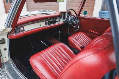 1968 Mercedes - Benz 280SL Pagoda