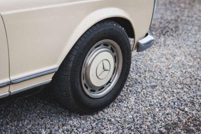 1968 Mercedes - Benz 280SL Pagoda
