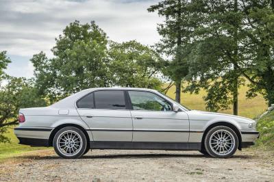 2000 BMW 7-SERIES