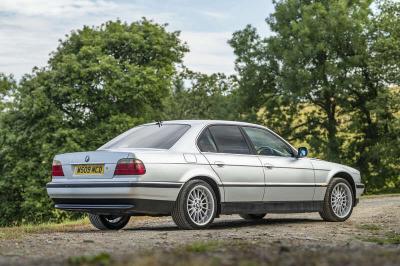 2000 BMW 7-SERIES
