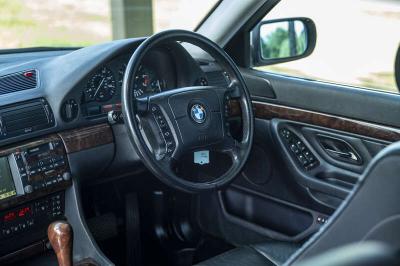 2000 BMW 7-SERIES