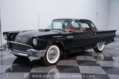 1957 Ford Thunderbird