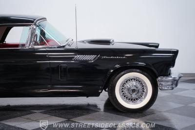 1957 Ford Thunderbird