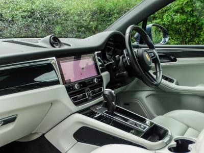 2022 Porsche 2.0T PDK 4WD Euro 6 (s/s) 5dr
