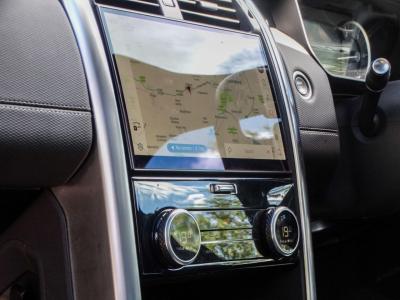 2022 Land Rover 3.0 D300 MHEV R-Dynamic SE Auto 4WD Euro 6 (s/s) 5dr