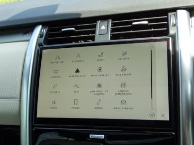 2023 Land Rover 3.0 D300 MHEV R-Dynamic SE Auto 4WD Euro 6 (s/s) 5dr