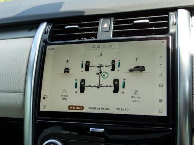 2023 Land Rover 3.0 D300 MHEV R-Dynamic SE Auto 4WD Euro 6 (s/s) 5dr