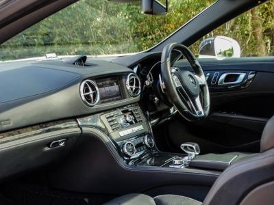 2013 Mercedes - Benz 5.5 SL63 V8 AMG SpdS MCT Euro 5 (s/s) 2dr