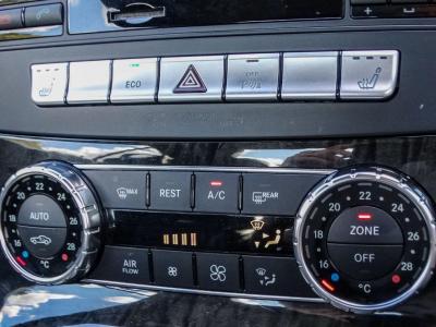 2013 Mercedes - Benz 5.5 SL63 V8 AMG SpdS MCT Euro 5 (s/s) 2dr