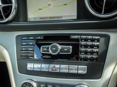 2014 Mercedes - Benz 3.0 SL400 AMG Sport Convertible 2dr Petrol G-Tronic Euro 6 (s/s) (333 ps)