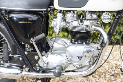 1967 Triumph BONNEVILLE T120
