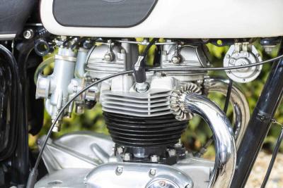 1967 Triumph BONNEVILLE T120