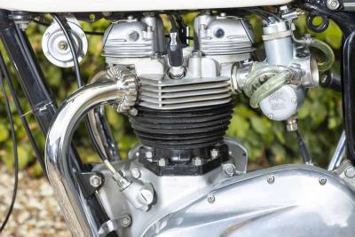 1967 Triumph BONNEVILLE T120