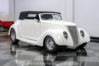 1937 Ford Cabriolet Street Rod