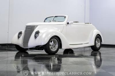 1937 Ford Cabriolet Street Rod