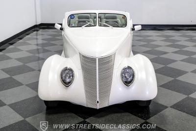 1937 Ford Cabriolet Street Rod