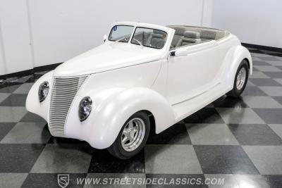 1937 Ford Cabriolet Street Rod