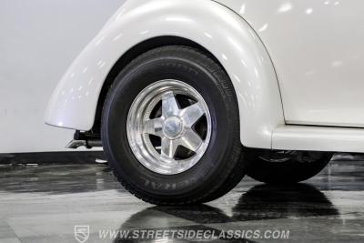 1937 Ford Cabriolet Street Rod
