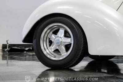 1937 Ford Cabriolet Street Rod