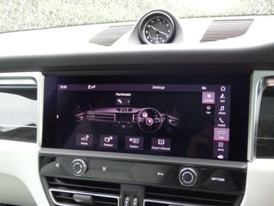 2022 Porsche 2.0T PDK 4WD Euro 6 (s/s) 5dr
