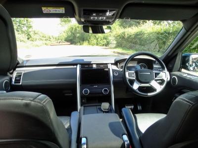 2022 Land Rover 3.0 D300 MHEV R-Dynamic SE Auto 4WD Euro 6 (s/s) 5dr