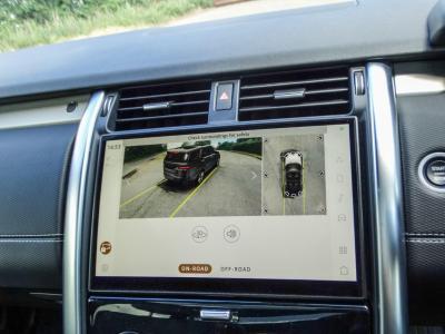 2022 Land Rover 3.0 D300 MHEV R-Dynamic SE Auto 4WD Euro 6 (s/s) 5dr