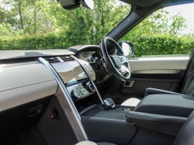 2023 Land Rover 3.0 D300 MHEV R-Dynamic SE Auto 4WD Euro 6 (s/s) 5dr