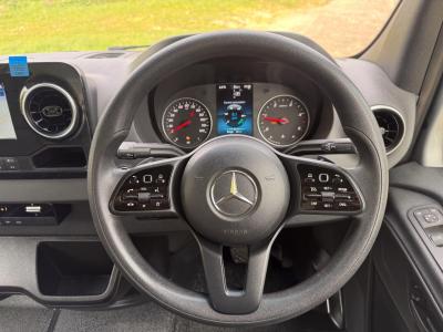 2019 Mercedes - Benz 2.1 516 CDI Chassis Cab 2dr Diesel G-Tronic+ RWD L2 Euro 6 (163 ps)