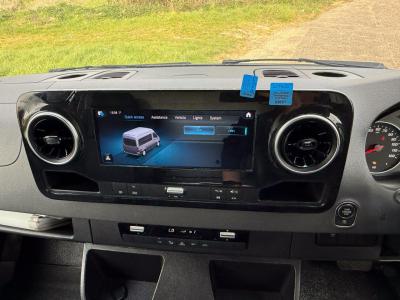2019 Mercedes - Benz 2.1 516 CDI Chassis Cab 2dr Diesel G-Tronic+ RWD L2 Euro 6 (163 ps)