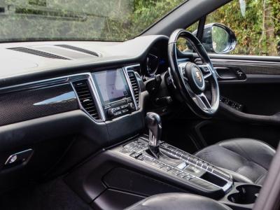 2017 Porsche 3.0T V6 GTS PDK 4WD Euro 6 (s/s) 5dr
