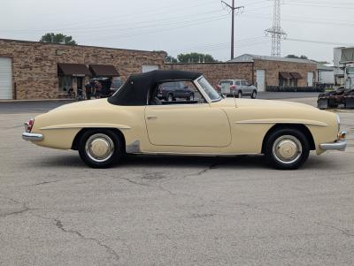 1961 Mercedes - Benz 190SL