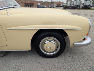 1961 Mercedes - Benz 190SL