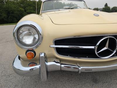 1961 Mercedes - Benz 190SL