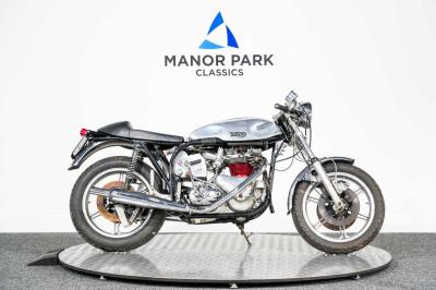 1960 Triton T120