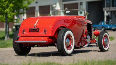 1932 Ford Hot Rod "High-Boy" Roadster