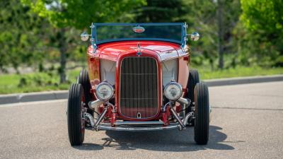 1932 Ford Hot Rod "High-Boy" Roadster