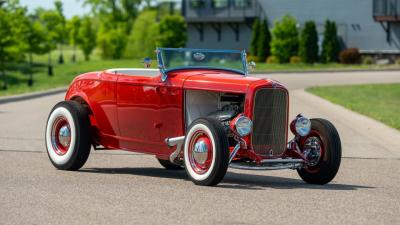 1932 Ford Hot Rod "High-Boy" Roadster