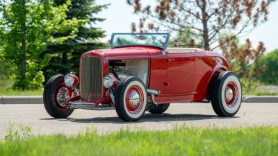 1932 Ford Hot Rod "High-Boy" Roadster