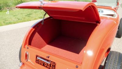 1932 Ford Hot Rod "High-Boy" Roadster