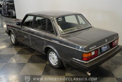 1988 Volvo 240DL