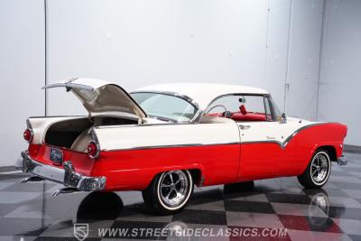 1955 Ford Fairlane Victoria
