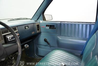 1989 GMC S15 V8 Restomod