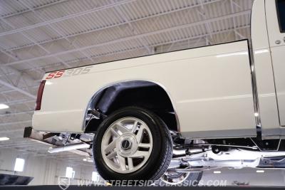 1989 GMC S15 V8 Restomod