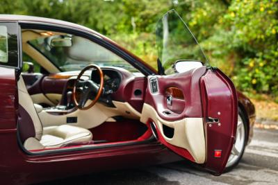 1997 Aston Martin DB7 i6